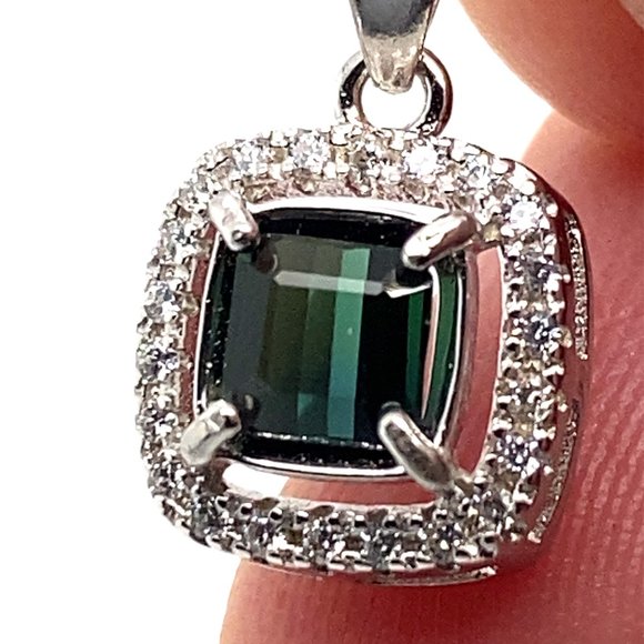 Green Tourmaline .85ct White Gold Silver Pendant - Picture 2 of 7